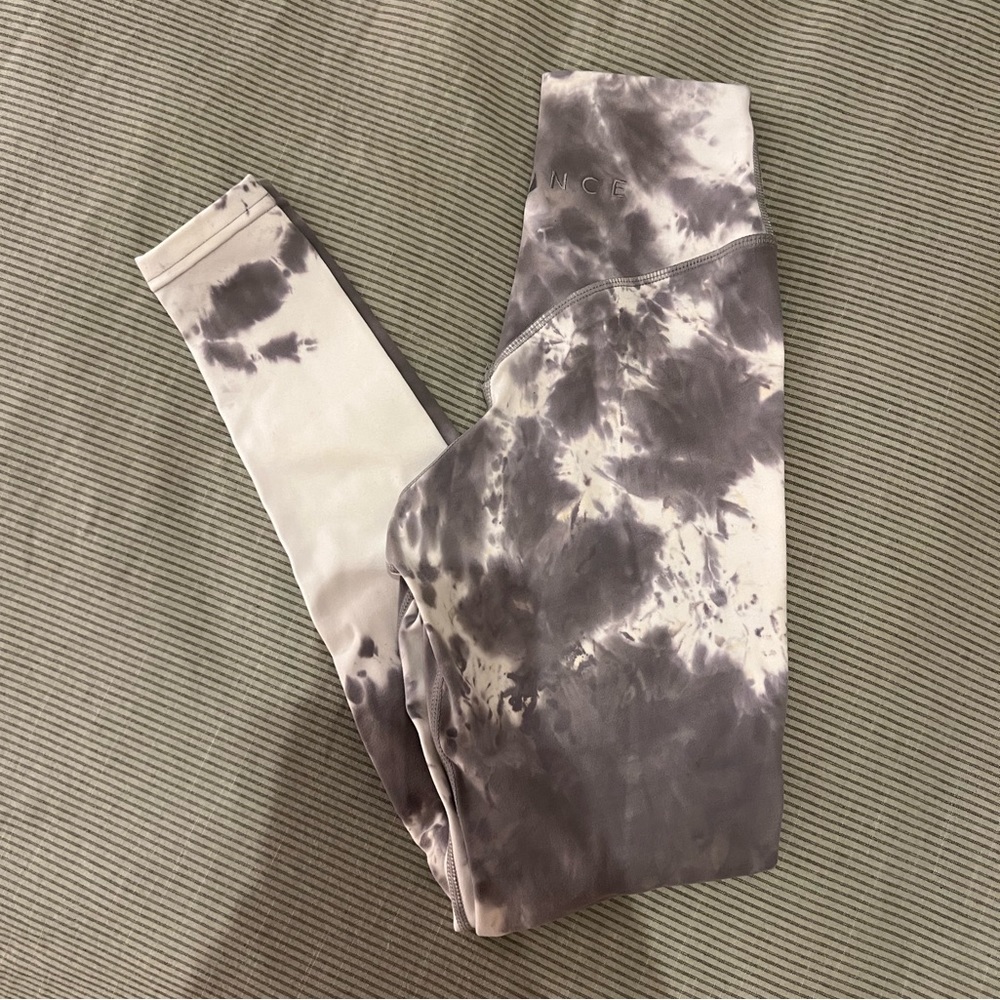 Balance Athletica Cyclone Cloud Leggings XXS